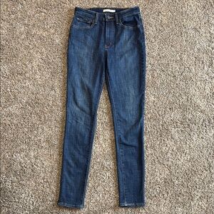 Levi's 721 High Rise Skinny Dark Wash Blue Jeans Size 29